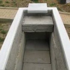 Lahit Katlı Mezar Modeli