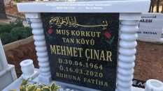 Tek Kişilik Granit Sütunlu Mezar Taşı Baş Taşı Modelleri